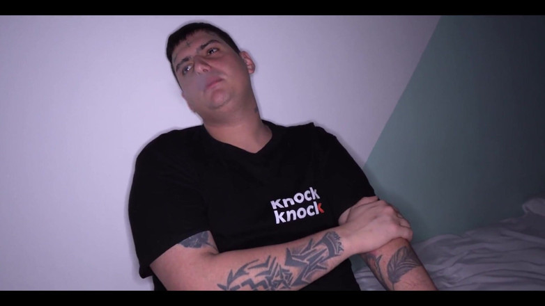 Knock Knock Club: Nienasycony Kolumbijczyk z dużym tyłkiem pieprzy dwóch przyjaciół tej samej...