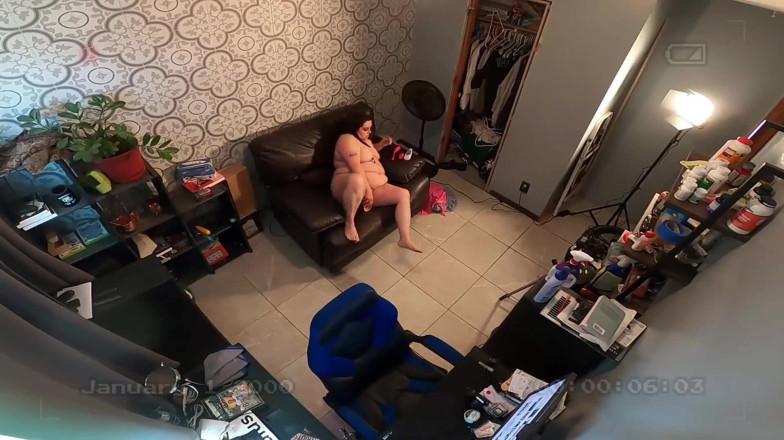 SexyNEBBW: Сексуальная милфа-толстушка снимает видео