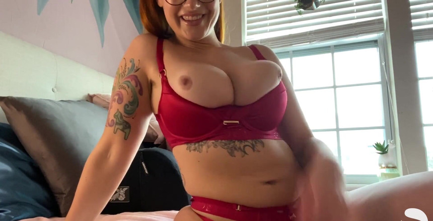 Siri Dahl: JOI pro tátu, posílám toto celé video zde ve svém...