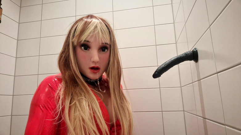 Hooded June: 深喉练习