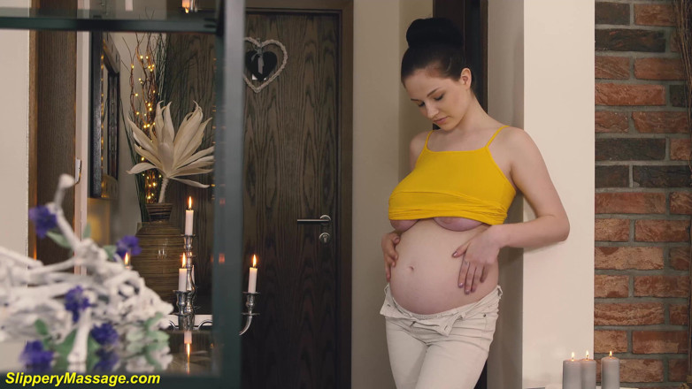 Slippery massage: Pregnant Princess Angel fingering her slippery pussy