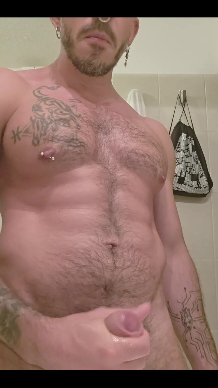 Max Xedephiro: У ванній кімнаті готелю