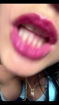 Ragazza Con Il Seno Grande Viene Scopata E Presa in Giro Davanti Alla Telecamera