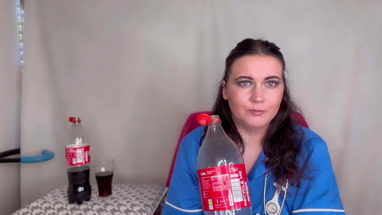 MissFFW: Медсестра ffw має нечіткі напої та