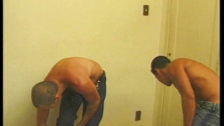 GAY VINTAGE PORN: ディエゴのためのヴィンテージポルノ拳ゲイ体験