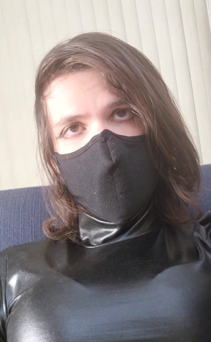 Mistress Mel: VEDERE LA PERSOANA 1: Sunt o curvă, dar tu ești o...