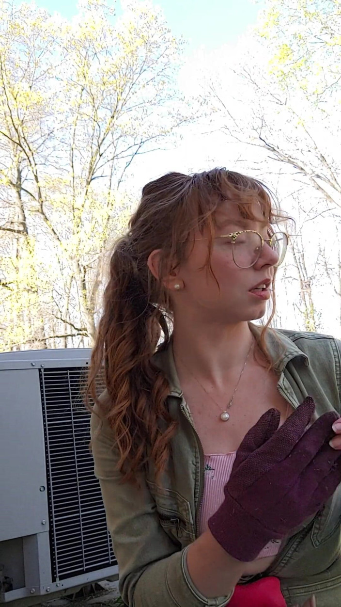 MandyFrizzle: Gardner Needs a Break