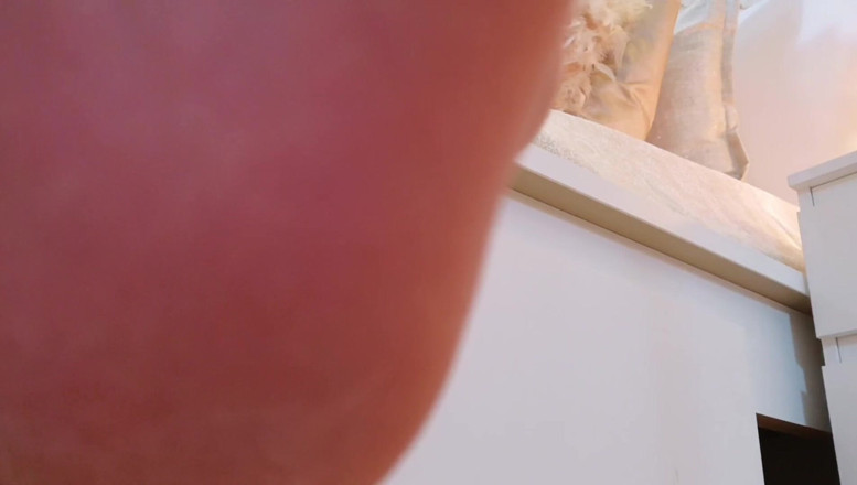 Erotic Tanya: Farting on my foot stool