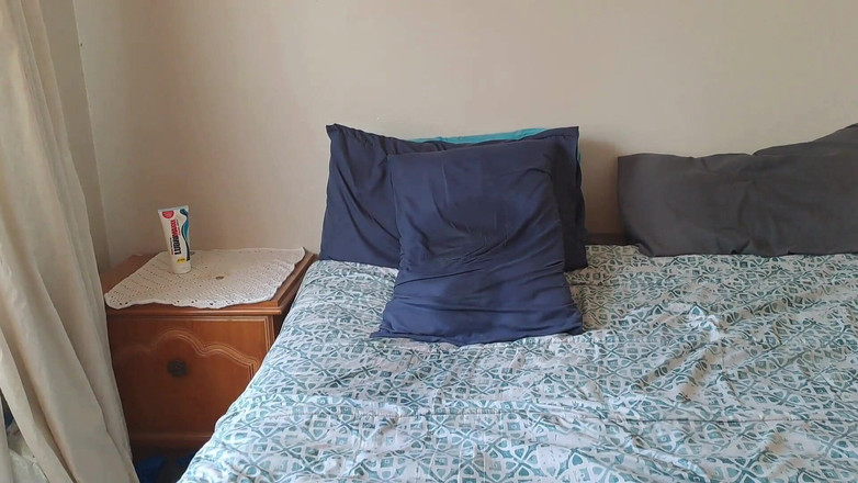 Exotic Tracy: Kendimi Sikerken Fahişe Gibi Inliyorum. Kayınvalidem Yanımda!