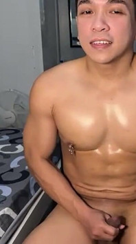 Pinoy Twink Jerking off Live on Cam