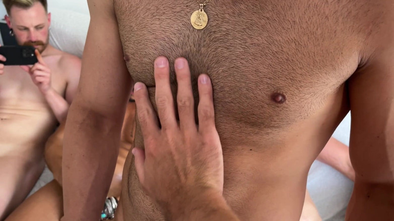 Brett Tyler: Pesta seks gangbang tanpa kondom Jerman