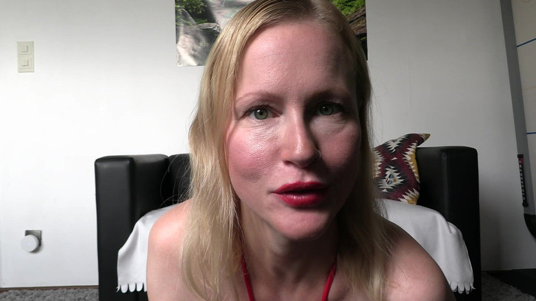 Blondehexe: Benimle yabancı