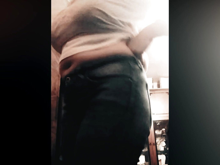 Mr_geenx: Skutečná macecha 57 let, ukazuje mi její velké přírodní kozy.Domácí 018