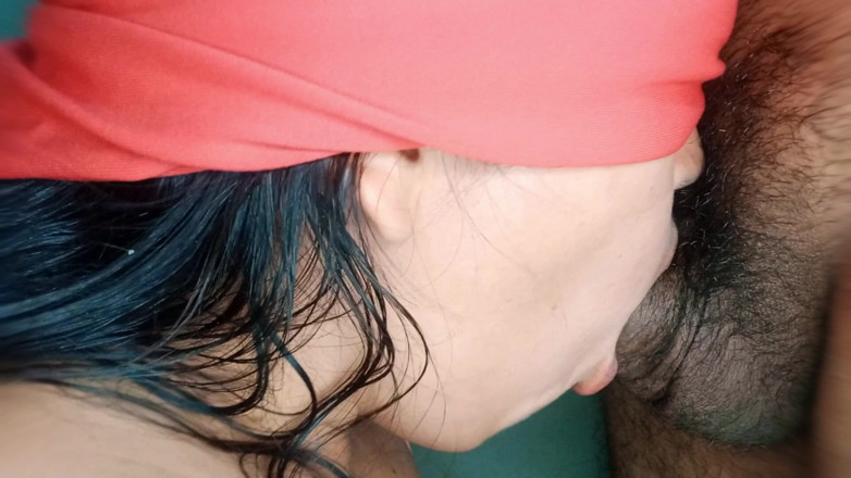 Hella Zaid: Jugando con la hermosa piel del pene grande de mi...