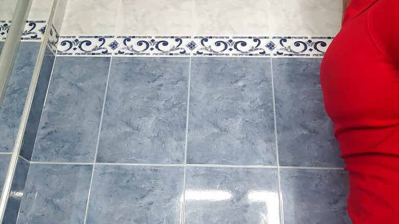 SENSESEX: Suster nakal ini direkam sama adik tirinya di kamar mandi