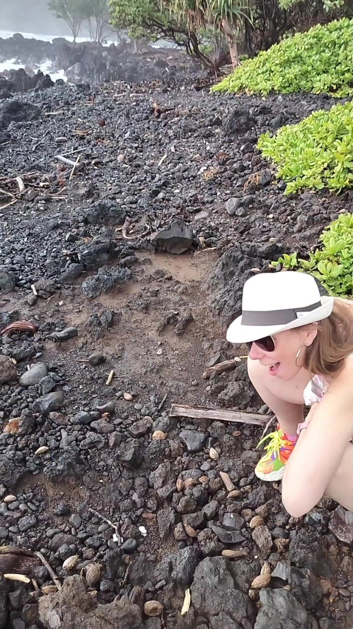 Alice Maze: Alice in Pee Island