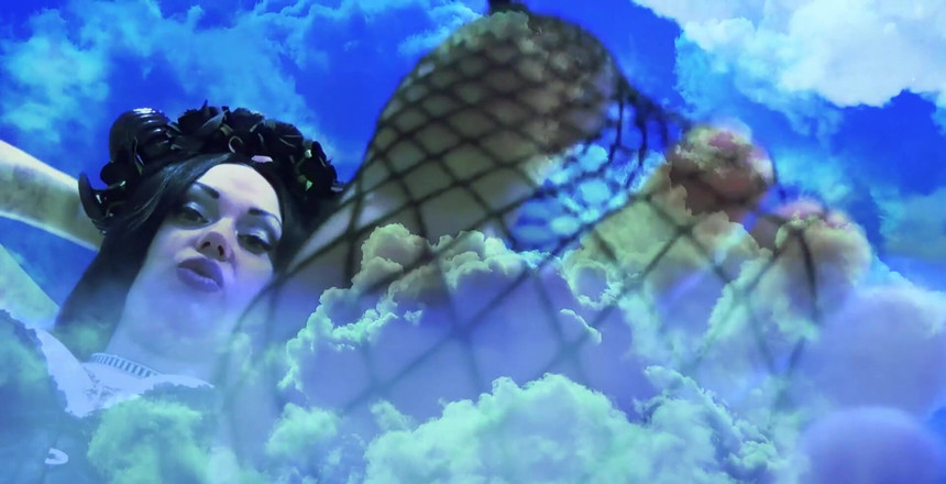 Goddess Misha Goldy: 我来找你，我在这里是为了让你射精！你知道我是一个屈服者，我需要你的精液！