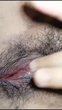 Esposa com tesão, buceta molhada, masturbação, peitos grandes naturais