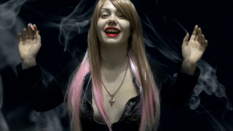 Goddess Misha Goldy: A lot of smoke here