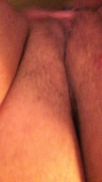 Vers: Ribbing my clit