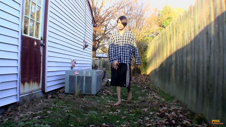 Piss Twinks: Chcaní a vyhonění horké šťávy!