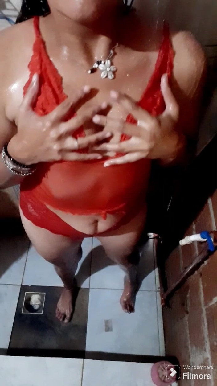 Nahomi-0739: Horká sprcha!