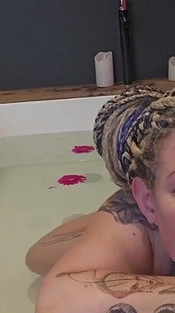 Bath Solo Stepmommy