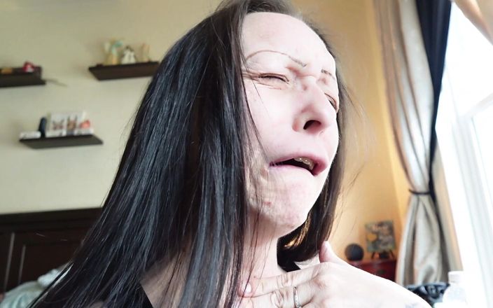 Raven Willow: In je gezicht vernedering