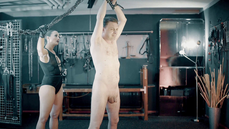 Amalie von Stein: Plesová oběť pro tvou bohyni!