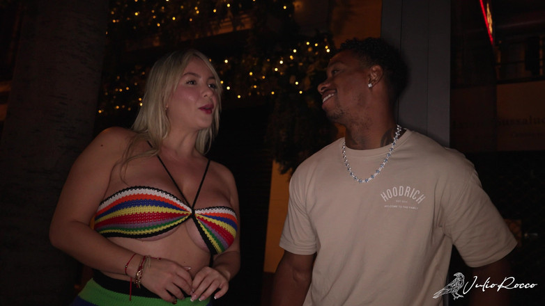 Julio Rocco: La Venezuelana Tatiana Alvarez Cerca La BBC per Strada