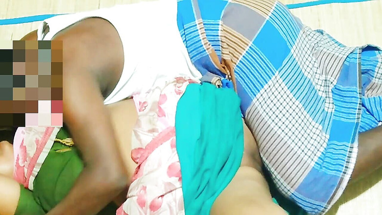 Priyanka314: Tía india del pueblo en misionero hardcore