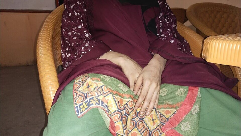 Silent Girl: Enjoy Sex with Hot Dewar