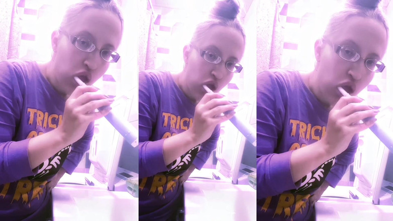 FinDom Goaldigger: Asmr Sikat Gigi Dengarkan di Headphone