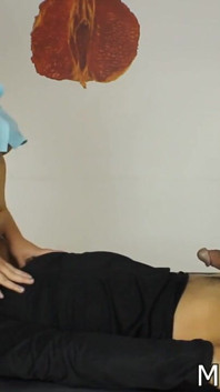 Sezení dominance sezení na obličeji: zničený orgasmus