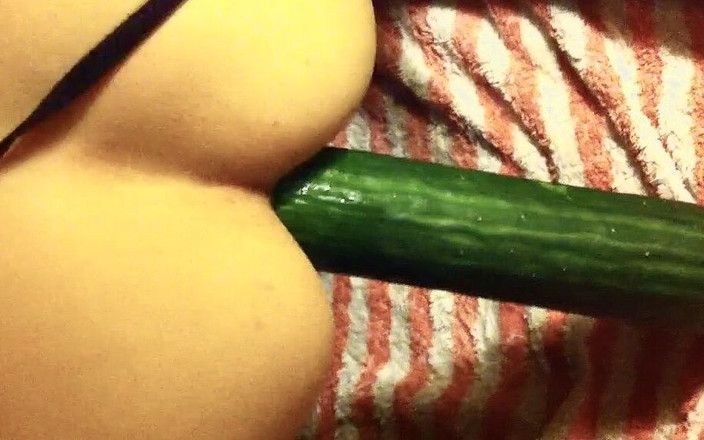 Triple AAA: Сквіртуюча анальна любляча домашня повія - екстремальні вставки огірків і члена - повний фільм – нередагований