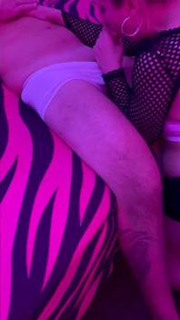 Gymfriend Fucks Me Bareback in Front of My Hubby
