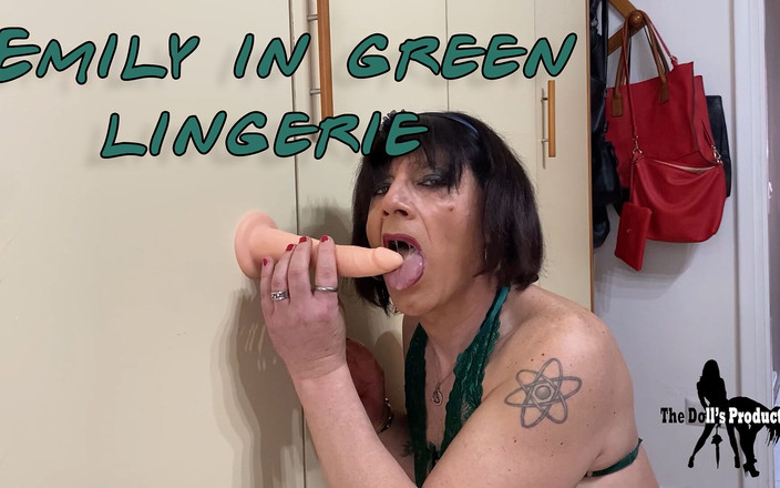 Emily Rossi: Emily dengan lingerie hijau lagi asik muasin dirinya sendiri