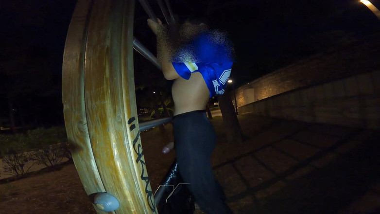 Cool Body: Il ragazzo fitness scopre la sua vera sessualità sborrando sulle...