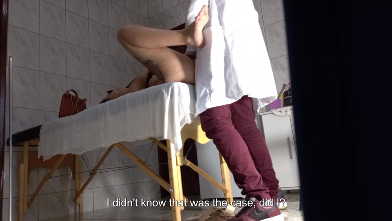 Gabi SweetCouplesStories: Анальный осмотр маленькой слепой пациентки