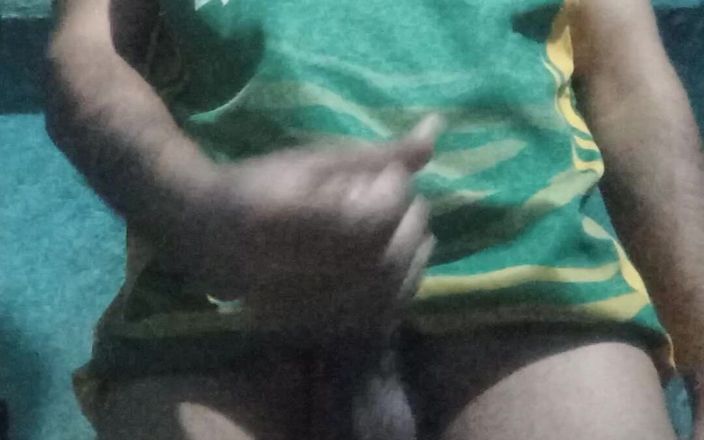Gauripahadi122: Masturbée avec une grosse bite