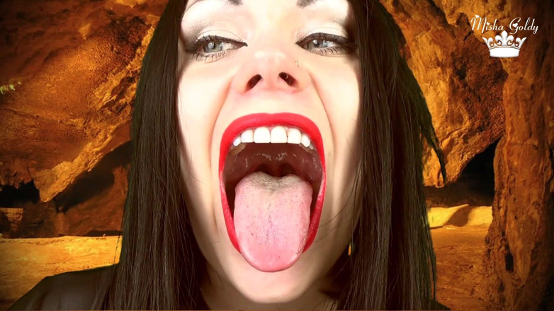 Goddess Misha Goldy: Hungrywolf vuole consumarti vivo (punto di vista, bocca, lingua e gola)