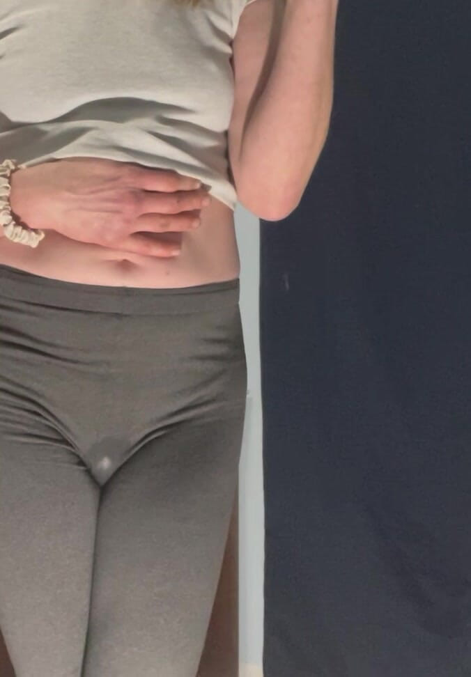 WhisperBay: 弄湿我的裤子