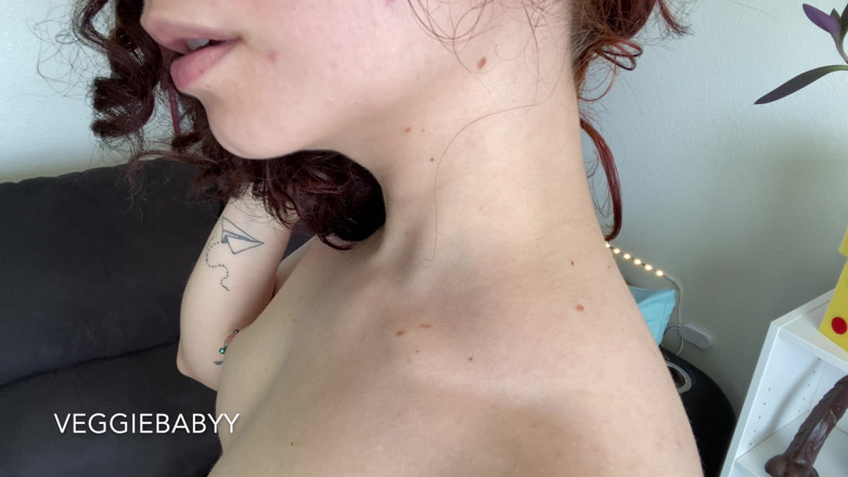 Veggiebabyy: Neck and Collarbone Fetish 4K