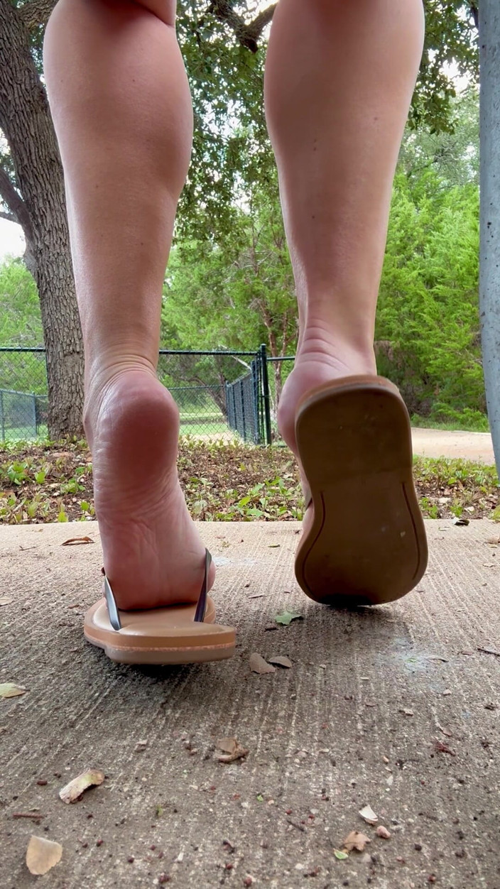 Hot Wife Lila: Lila Hotwife’s Outdoor Foot Tease: Part 2 - Do You Like My...