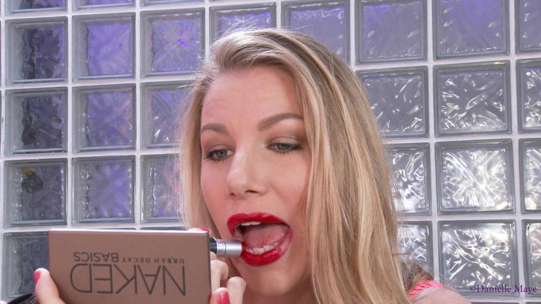 DanielleMaye: Red Lipstick