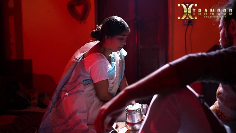 Xtramood: Вдова бхабі тусовується на домашньому відео, відео від першої особи з її деборджі