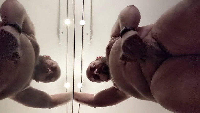 Skin&earth: 胖乎乎的熊从下面第一人称视角。啪啪啪和射在你脸上