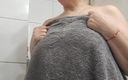 Mommy big hairy pussy: V6.mp4i bin mit Gesellschaft im Badezimmer, mein stiefsohn badet und...