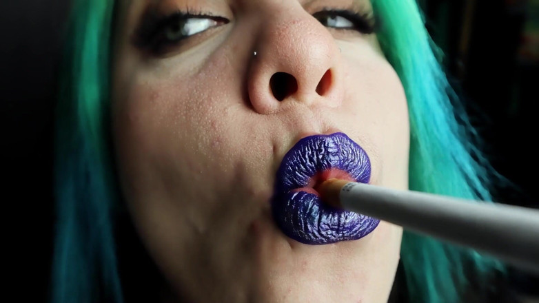 Goddess Kinx: Orální fixace - kompilace kouření a rtěnky