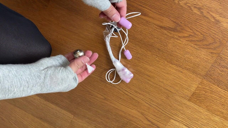 megu2002: 젖탱이를 가지고 핑거링하는 방법